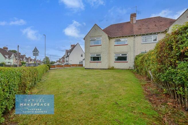 3 bed property, in Second Avenue, £140,000
