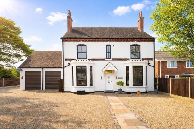 5 bed property, in School Lane, £995,000