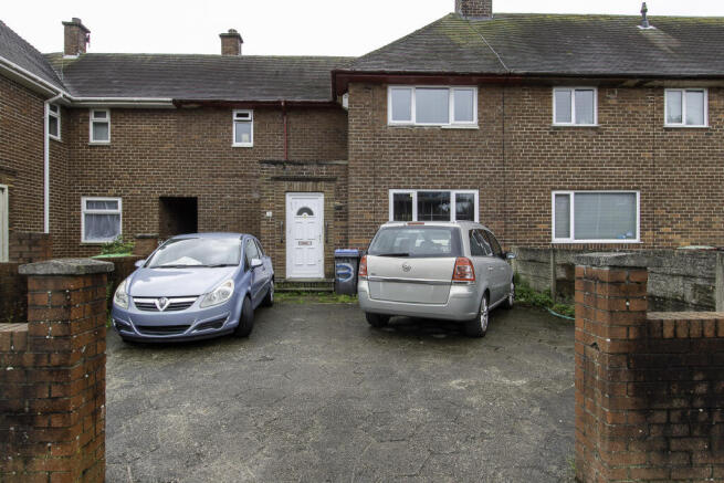 2 bed property, in Rossett Avenue, £85,000