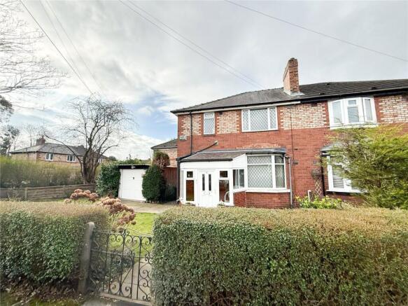 3 bed property, in Cranwell Drive, £300,000