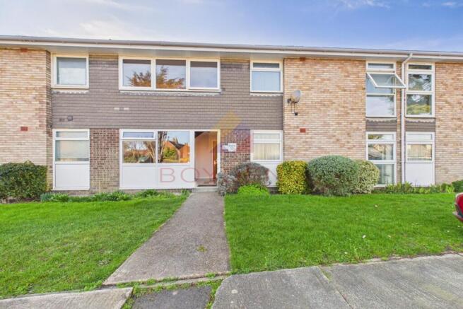 2 bed property, in Fingringhoe Road, £125,000
