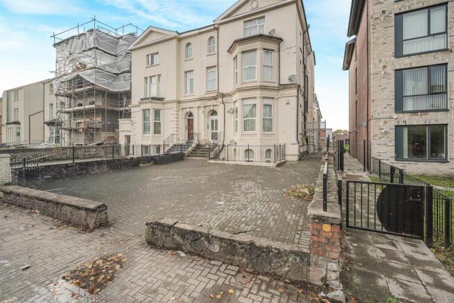 18 bed property, in Newport Road, £1,850,000