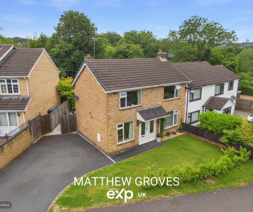 3 bed property, in Ironbridge Road, £290,000