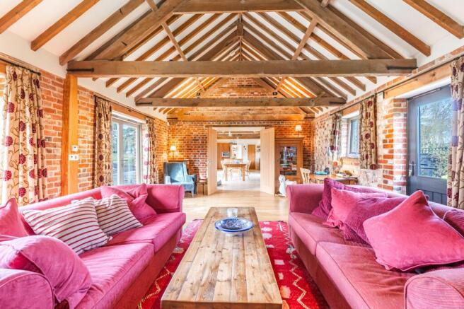 4 bed property, in Beautiful Single Story Barn Conversion in South Creake, £895,000