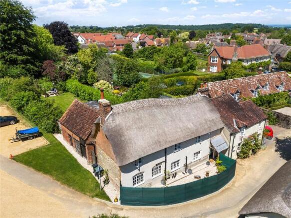 3 bed property, in Okeford Fitzpaine, £535,000