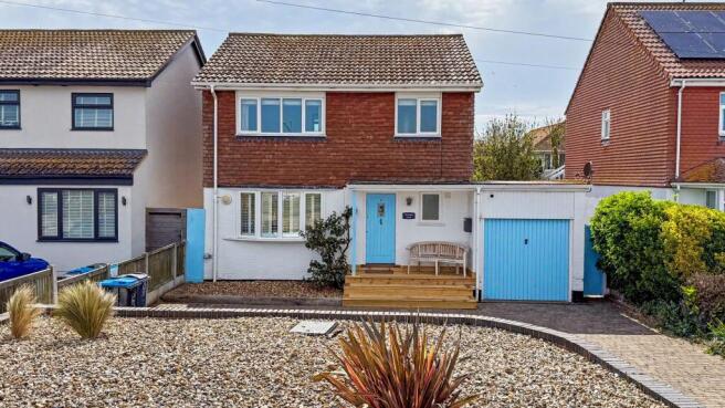 3 bed property, in Canute Road, £500,000