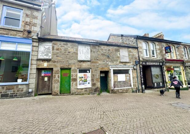 Land, in Causewayhead, £100,000