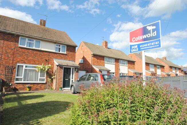 3 bed property, in Tobyfield Road, £315,000