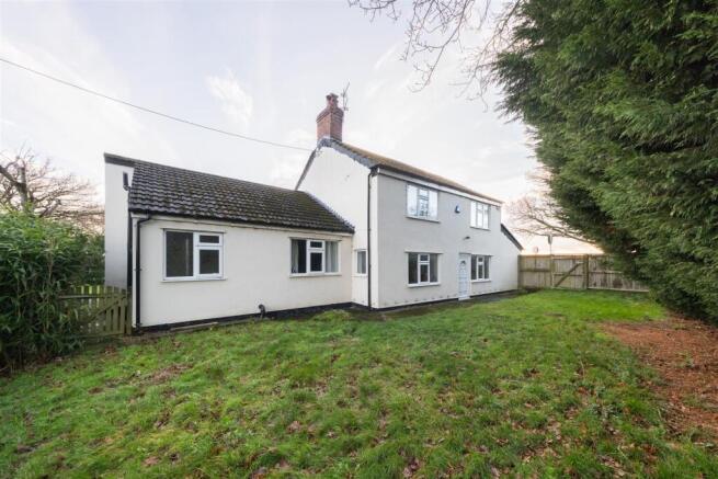 4 bed property, in Chester Lane, £550,000
