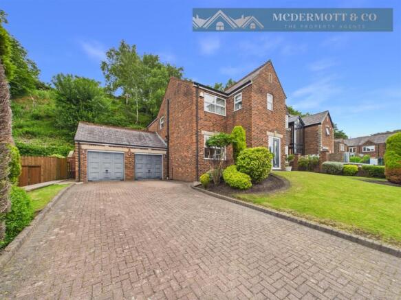 5 bed property, in Millbrook Close, £565,000