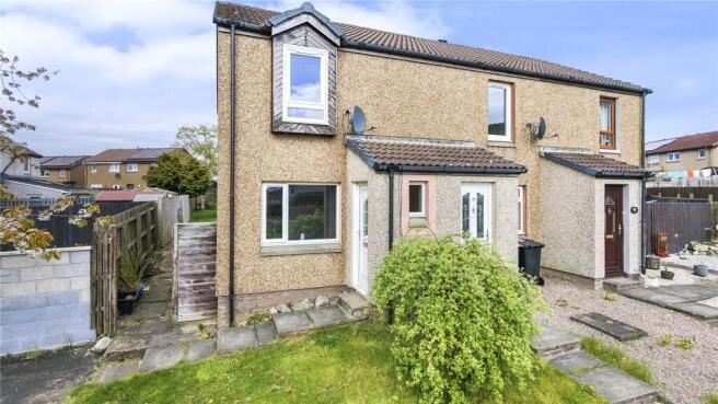 2 bed property, in 75 Cairngrassie Circle, £100,000