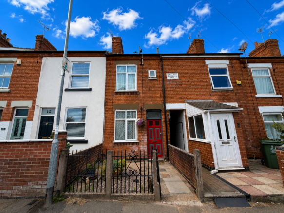 3 bed property, in 10 Cemetery Road, £75,000