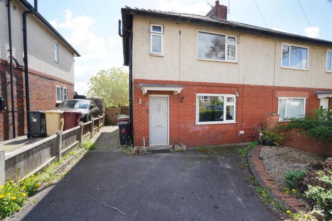 3 bed property, in Berne Avenue, £200,000