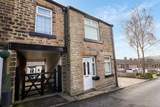 4 bed property, in Old Road, £230,000