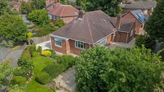 4 bed property, in Blenheim Road, £650,000