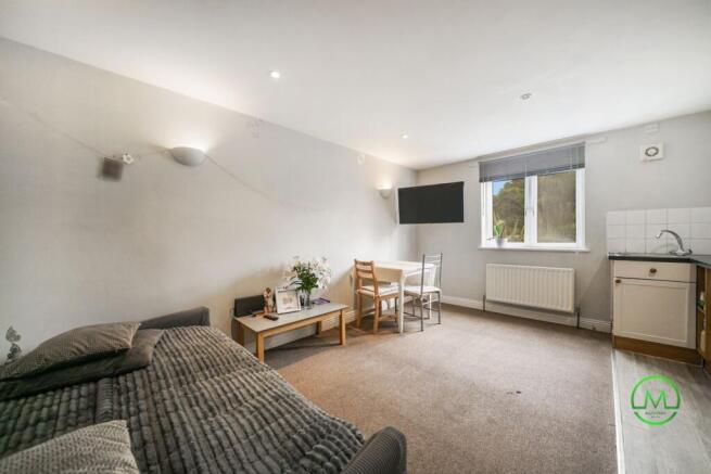 1 bed property, in Church Court, £220,000