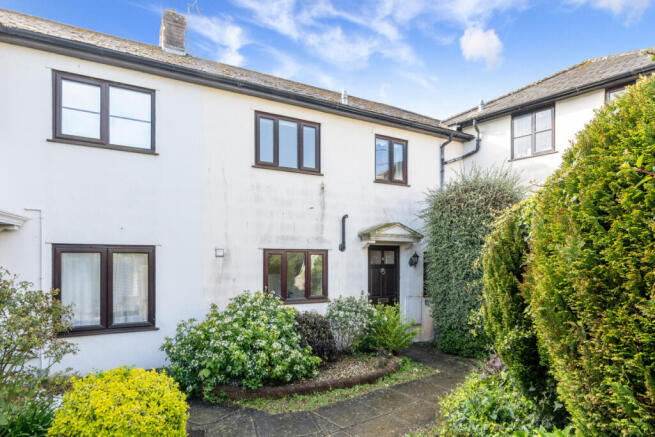 2 bed property, in Cann Lodge Gardens, £239,950