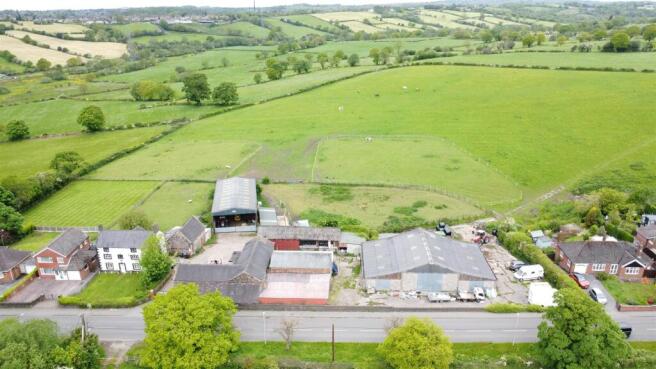 2 bed property, in Annatts Farm, £700,000