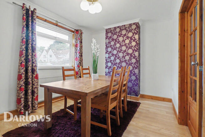 3 bed property, in Charteris Road, £275,000