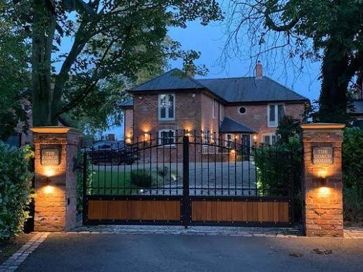5 bed property, in Church Road, £995,000