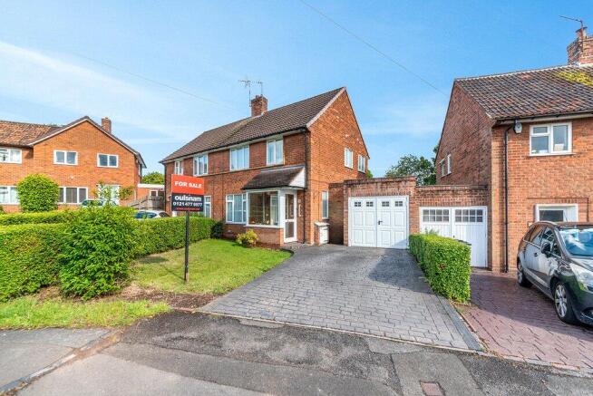3 bed property, in Wistaria Close, £285,000