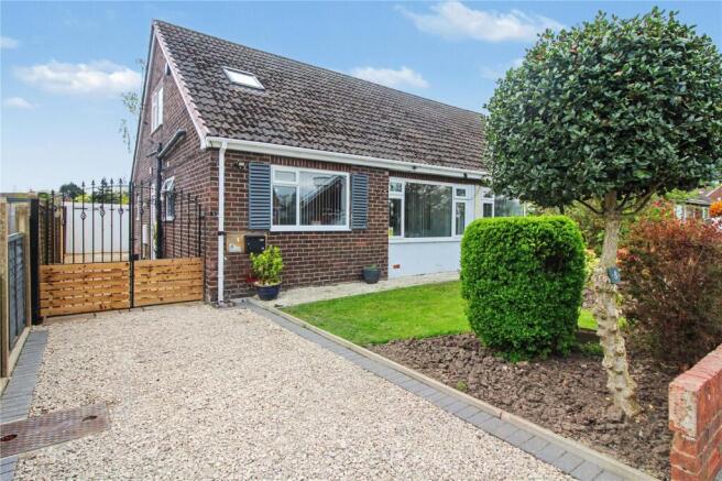 4 bed property, in Red Hall Walk, £317,500