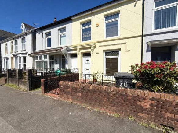 4 bed property, in Clifton Street, £189,995