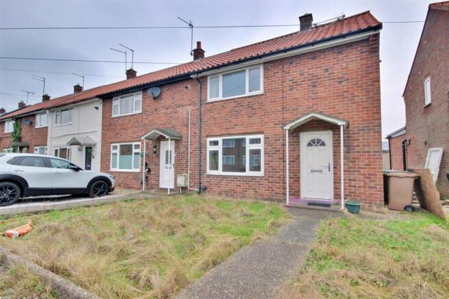 2 bed property, in Pennyman Road, £130,000