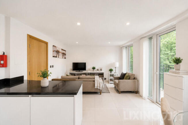1 bed property, in Churchway, £475,000