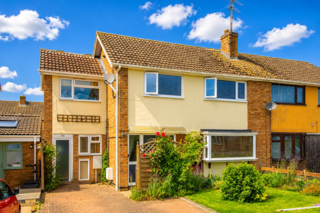 4 bed property, in Windmill Lane, £270,000