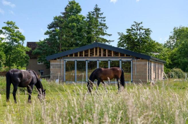 4 bed property, in Wychtree Farm, £825,000