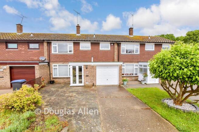 3 bed property, in Pancroft, £400,000