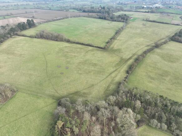 Land, in MK18, £5,000