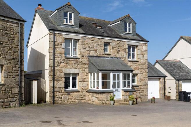 4 bed property, in Church Farm, £525,000
