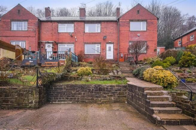 2 bed property, in Coronation Terrace, £170,000