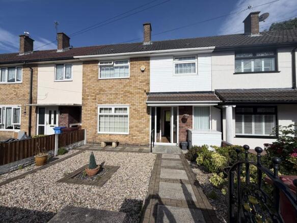 3 bed property, in Stanford Crescent, £200,000