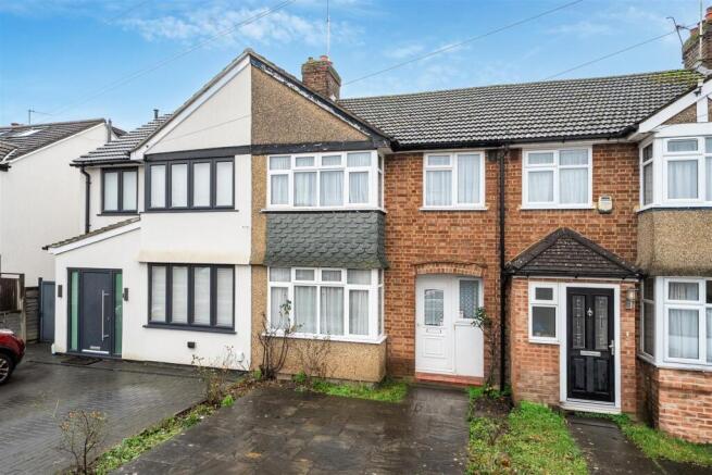 3 bed property, in Barton Way, £550,000