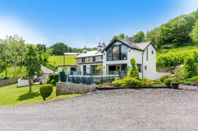 3 bed property, in Nant Y Gamar Road, £1,100,000
