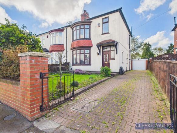 3 bed property, in Croft Avenue, £195,000