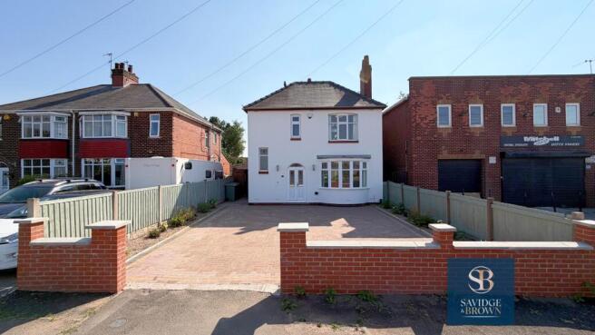 2 bed property, in Pinxton Lane, £239,950