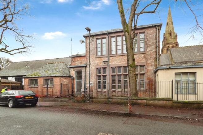 1 bed property, in Landcross Road, £125,000