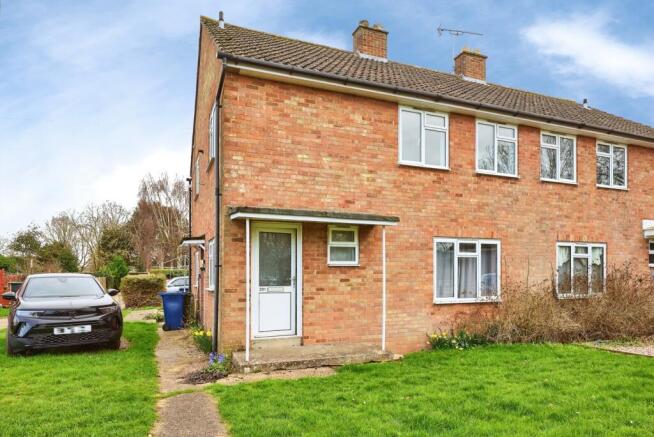 1 bed property, in Coolidge Gardens, £155,000