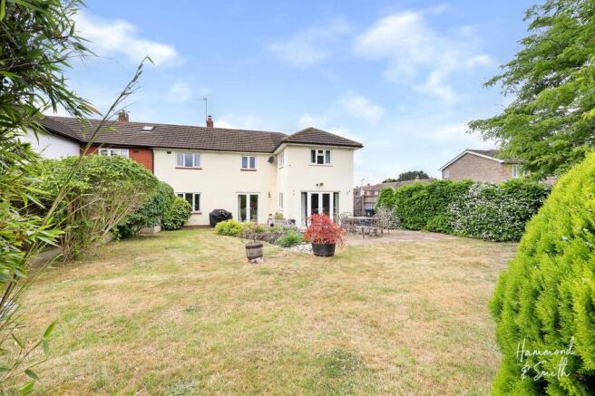 4 bed property, in School Green Lane, £550,000