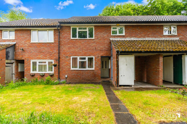 1 bed property, in Ealingham, £70,000