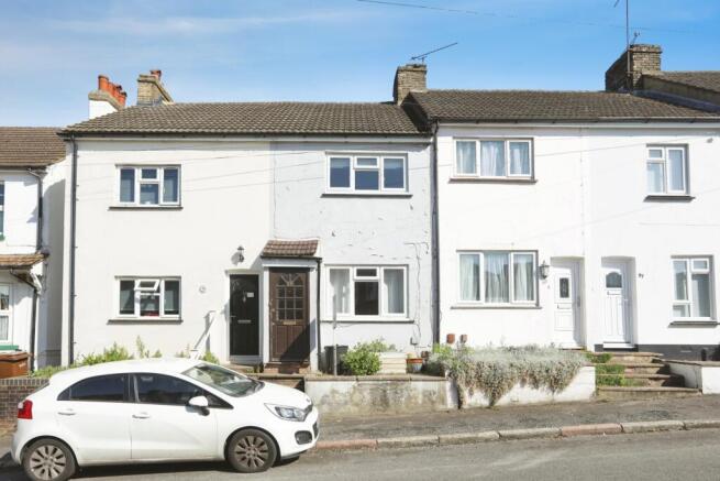 3 bed property, in Roberts Road, £220,000