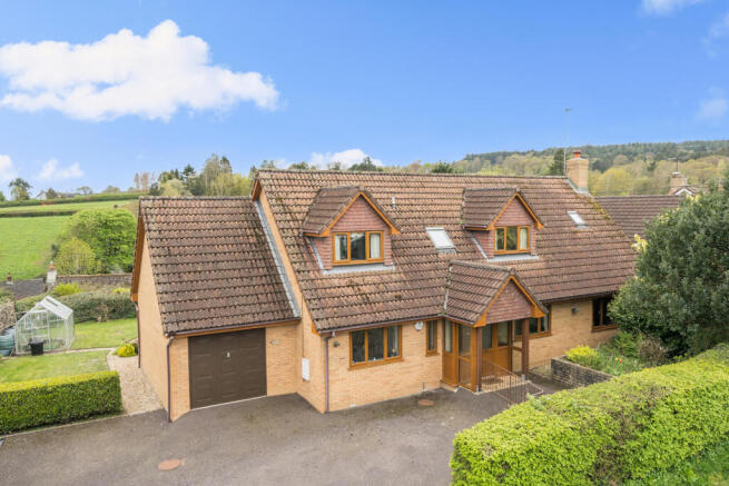 4 bed property, in The Street, £625,000