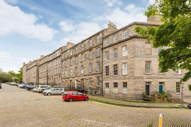 2 bed property, in 24A Scotland Street, £350,000