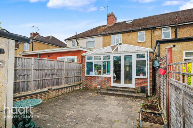 2 bed property, in Briar Road, £450,000