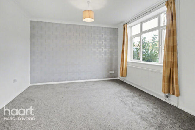 3 bed property, in North Hill Drive, £450,000