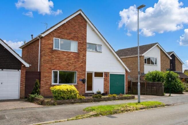 3 bed property, in Coleman Road, £275,000